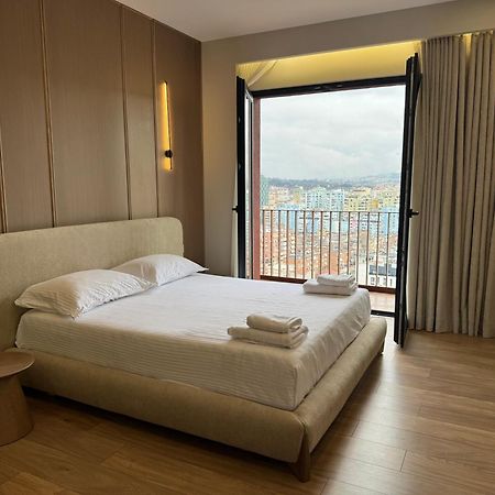 Square Inn Garden Aparthotel ติรานา ภายนอก รูปภาพ