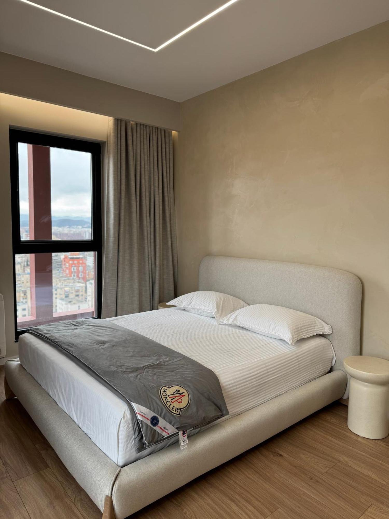 Square Inn Garden Aparthotel ติรานา ภายนอก รูปภาพ