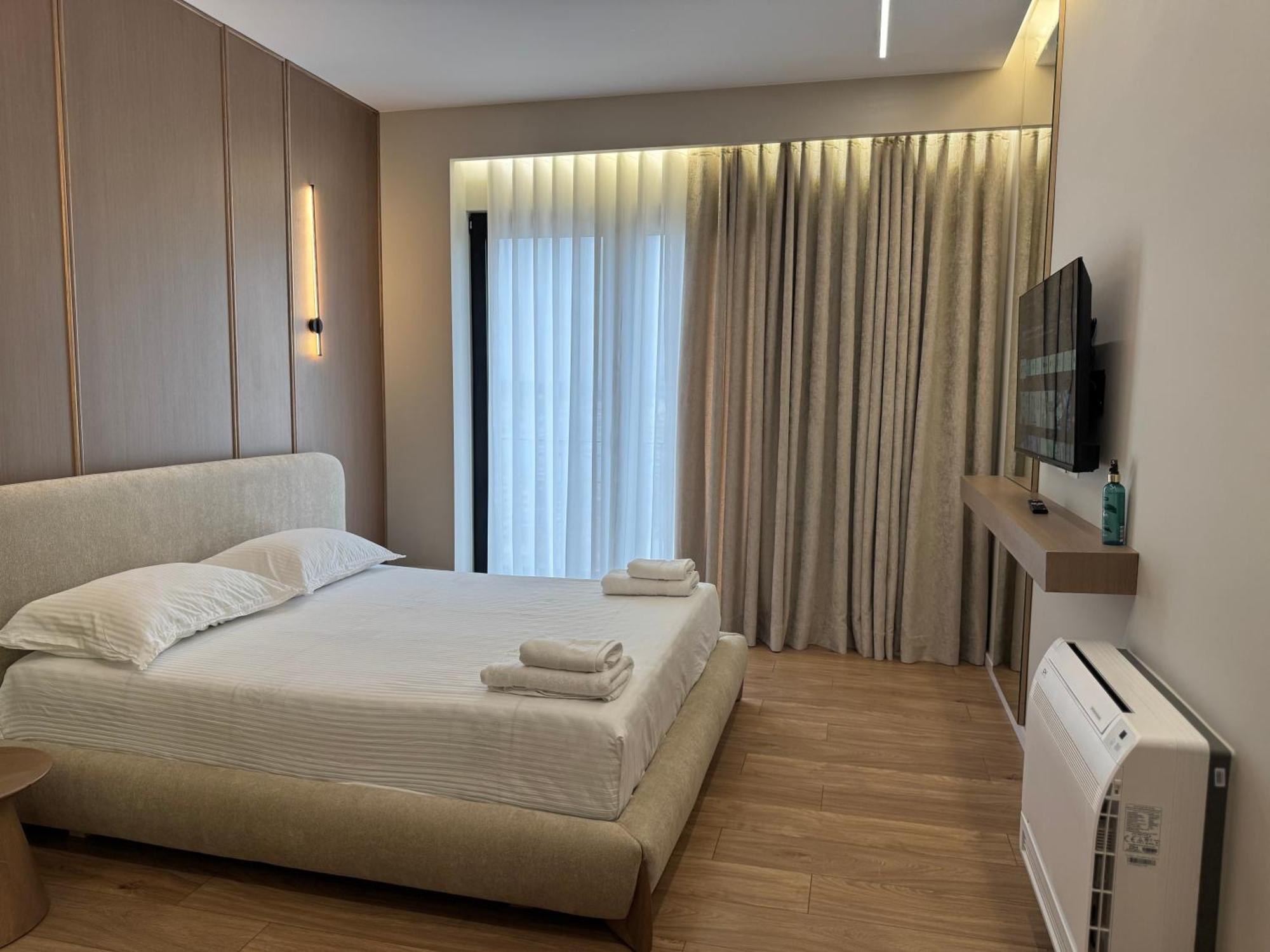 Square Inn Garden Aparthotel ติรานา ภายนอก รูปภาพ