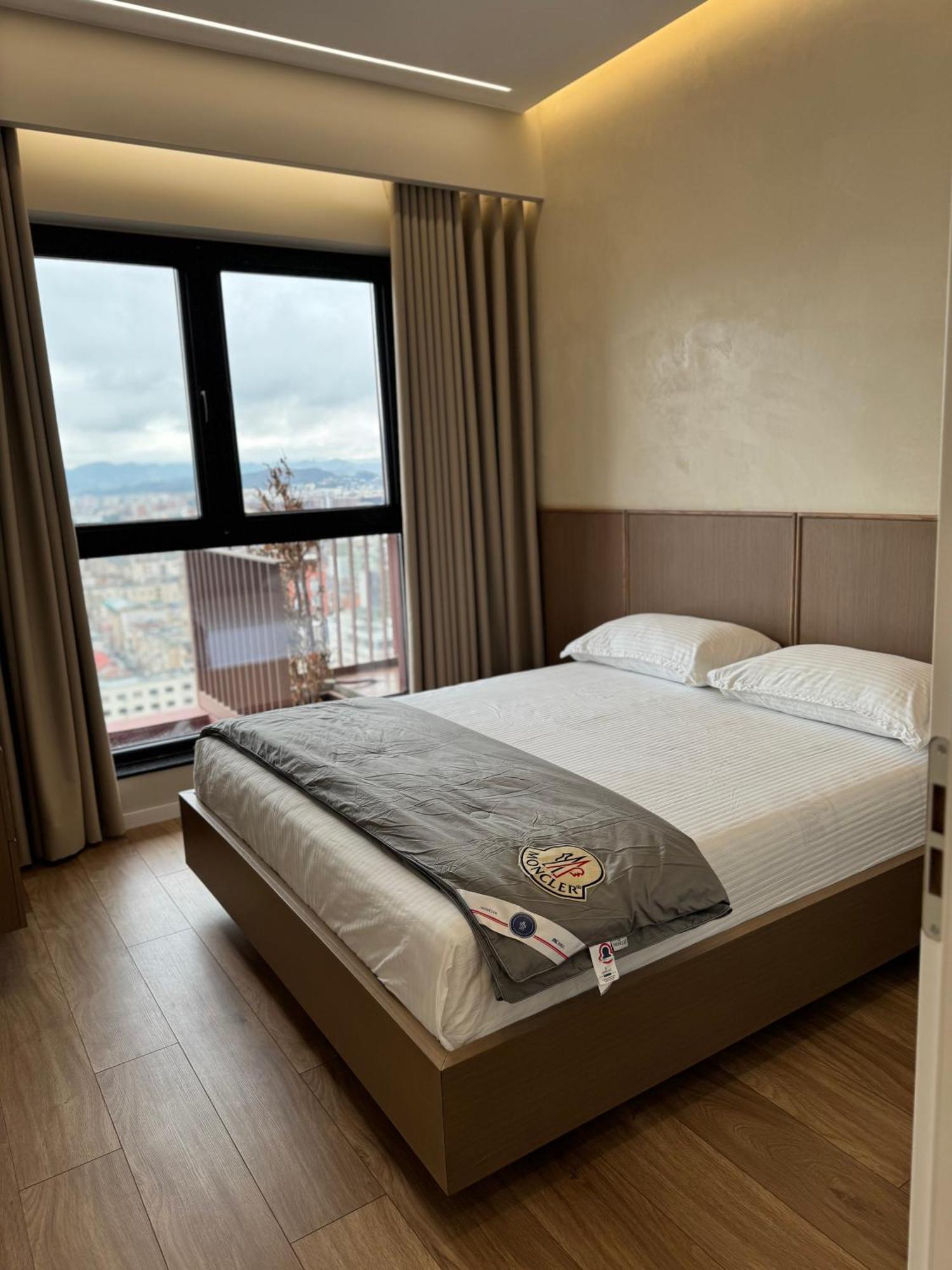 Square Inn Garden Aparthotel ติรานา ภายนอก รูปภาพ